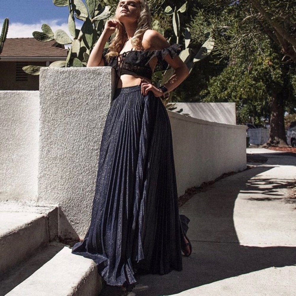 Alice + Olivia full length flowy skirt